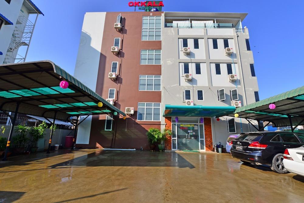 Okkala Hotel Yangon Exteriör bild