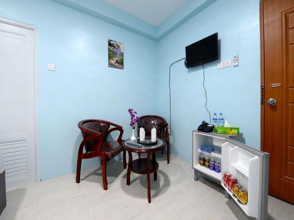 Okkala Hotel Yangon Exteriör bild