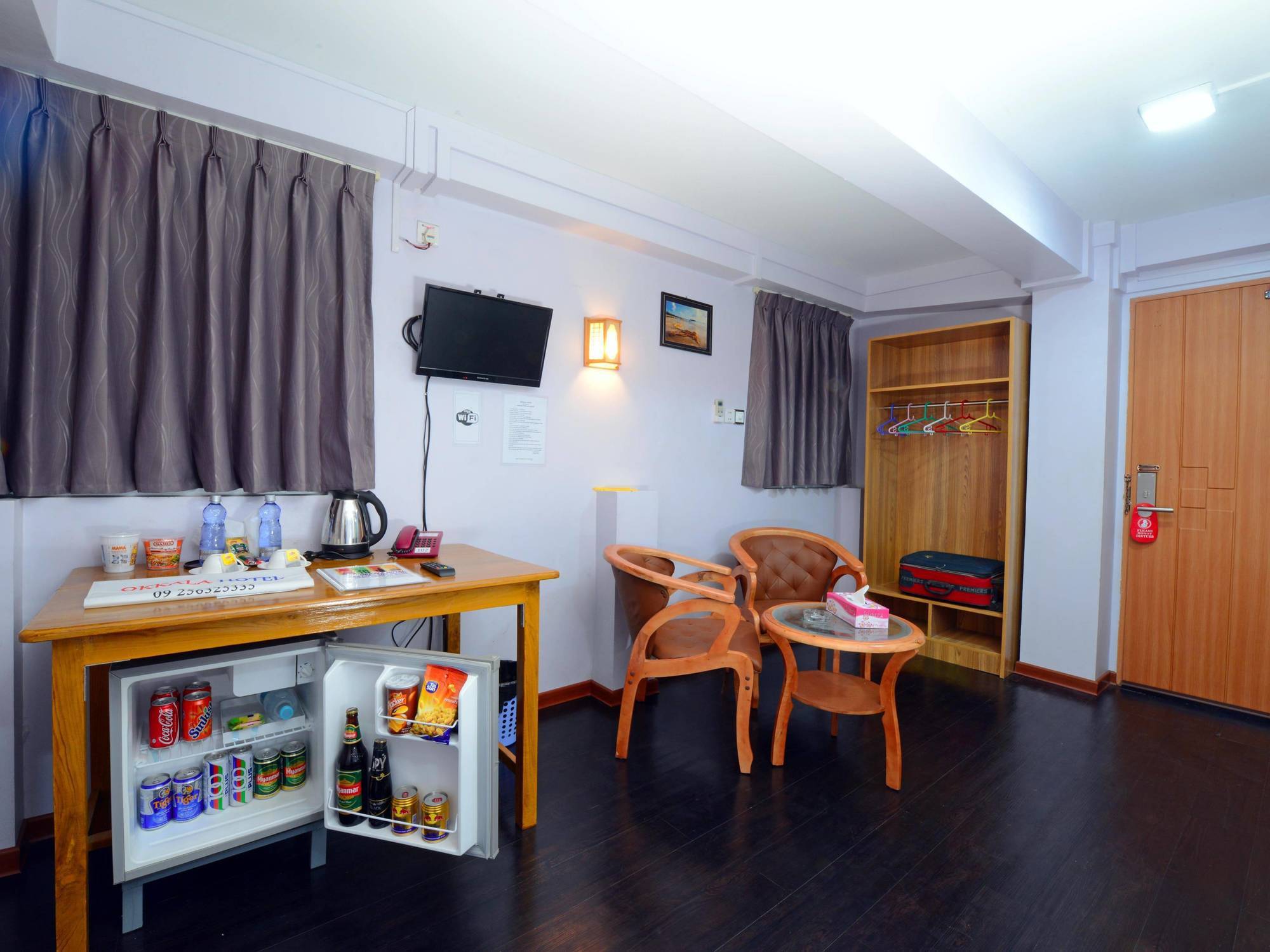 Okkala Hotel Yangon Exteriör bild