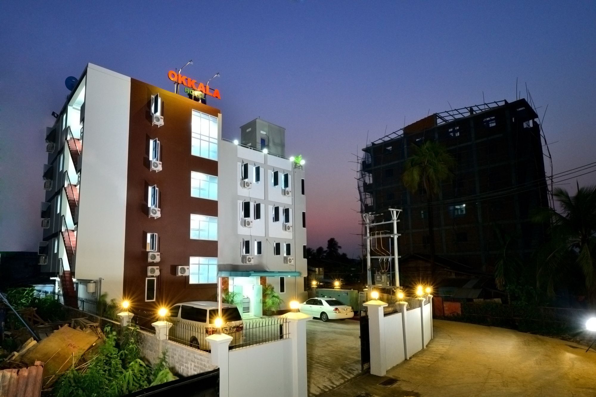 Okkala Hotel Yangon Exteriör bild